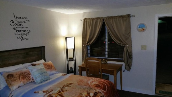 Oakland Motel image 23